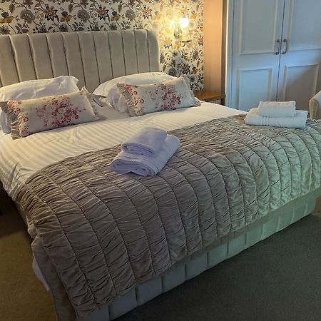 Whiston Hall Extérieur photo