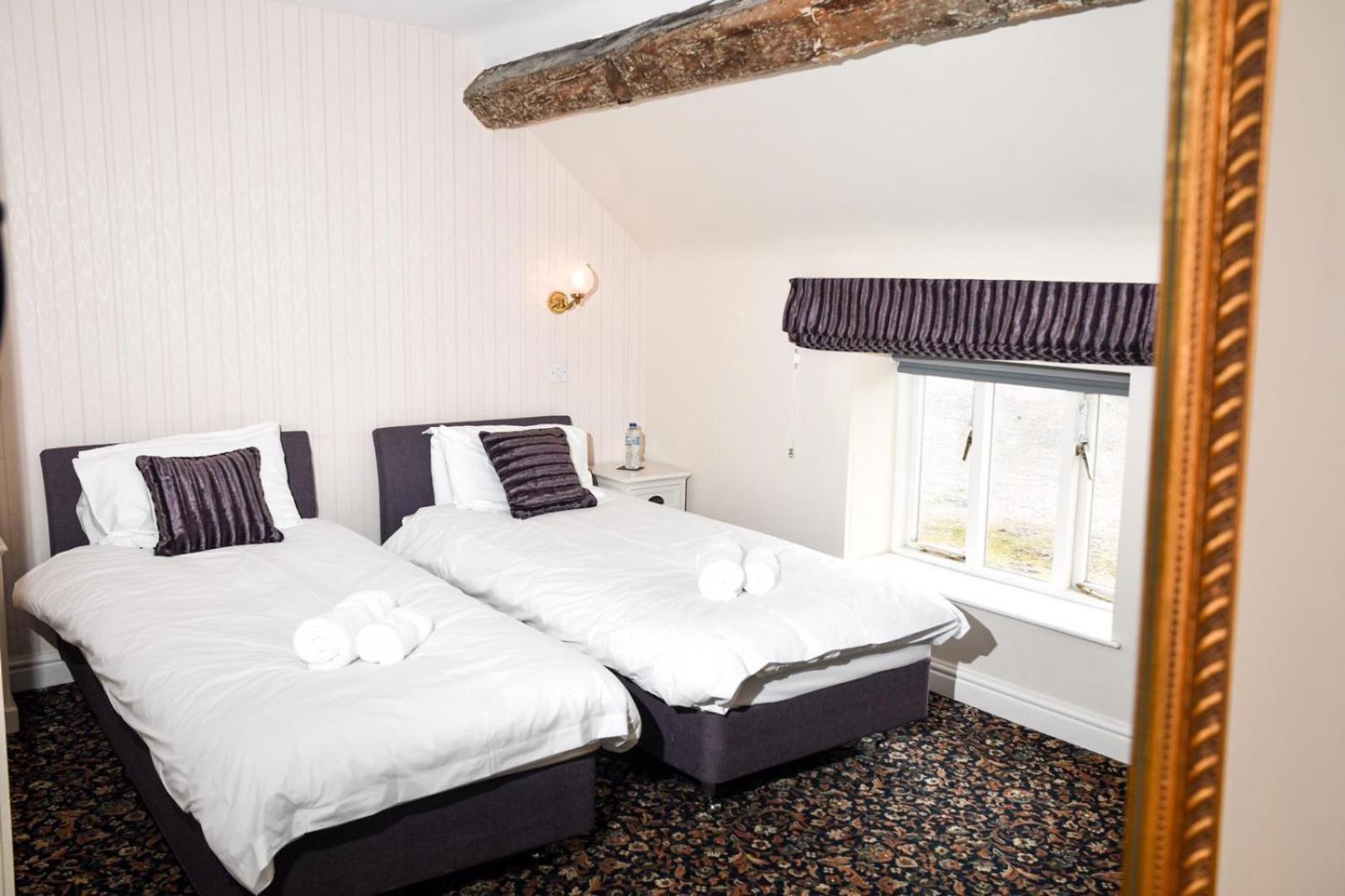 Whiston Hall Chambre photo