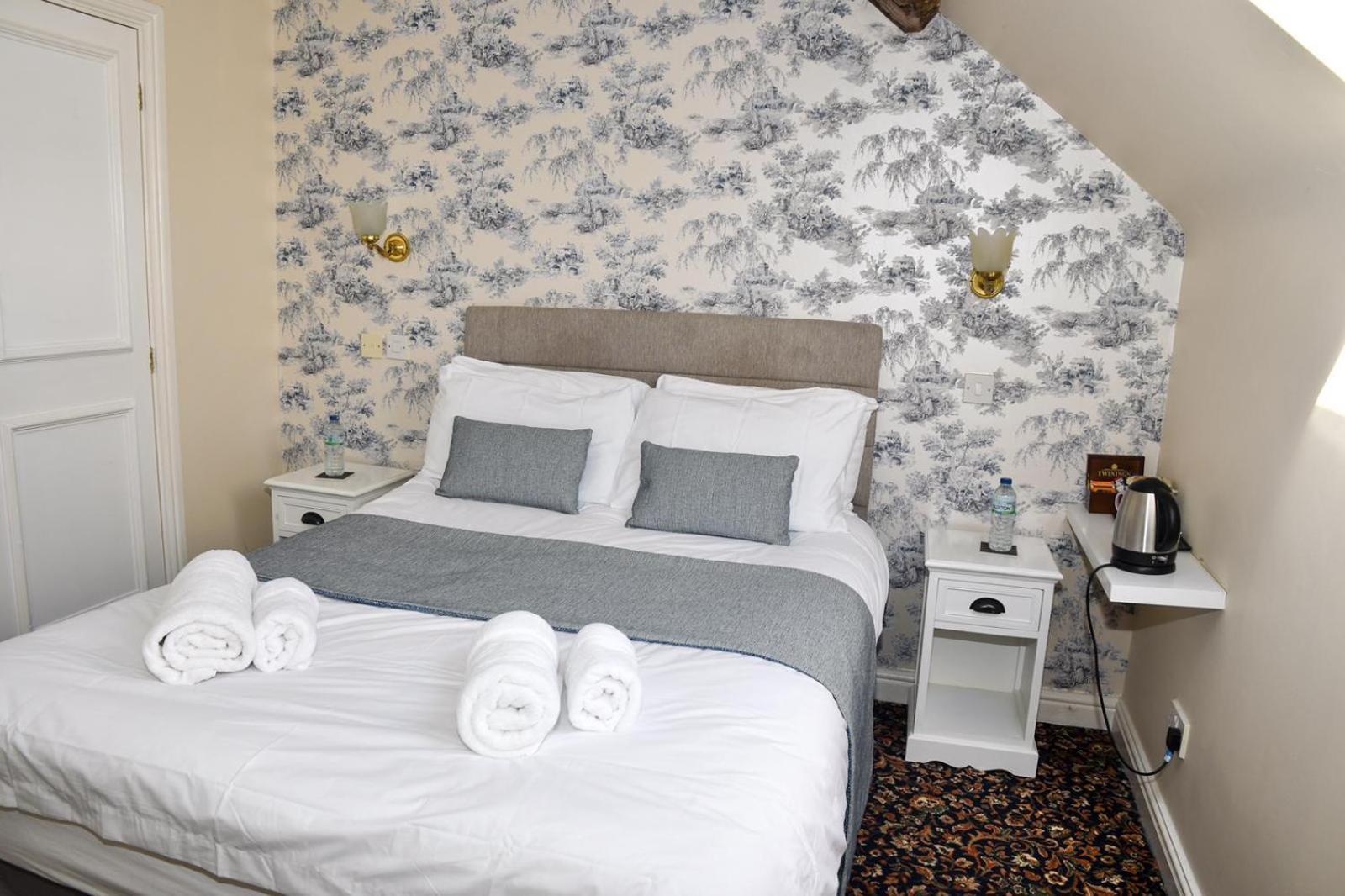 Whiston Hall Chambre photo