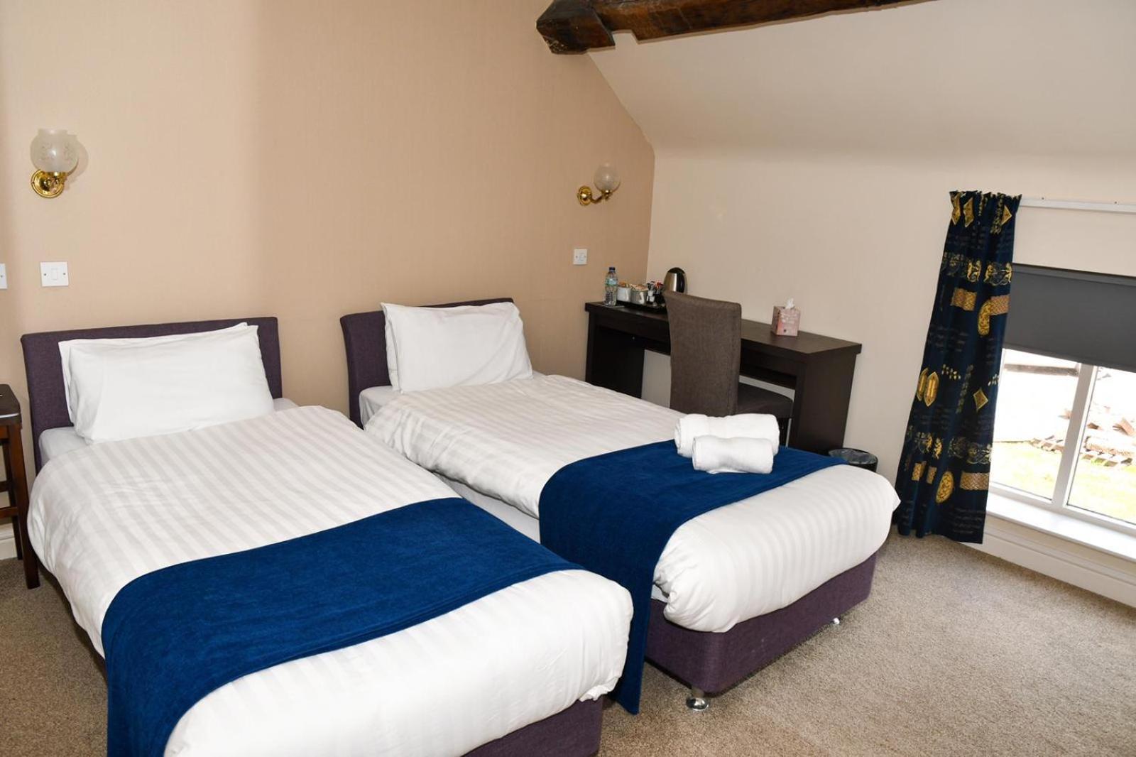 Whiston Hall Chambre photo
