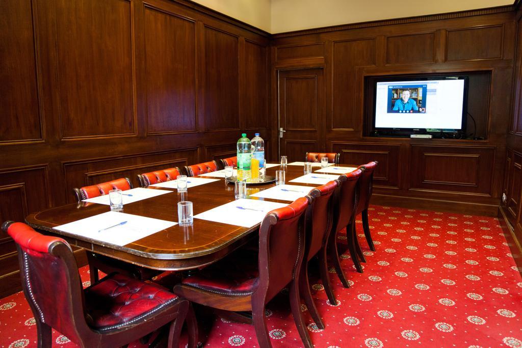 Whiston Hall Extérieur photo